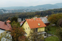 Vrhovec, kuća u visokoj roh bau izvedbi NKP 326 m2 na zemljištu od 110