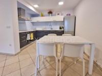 Vrsar - u centru starogradske jezgre, RENOVIRAN stan u prizemlju!