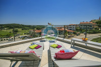 VRSAR!!! Luksuzan PENTHOUSE s panoramskim pogledom na more, 300 m od m