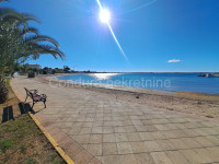 Vrsi, Mulo - apartman s pogledom na more, 50 m od mora