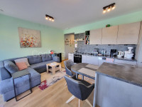 Vrsi - namješten dvosobni apartman 100 m od mora i plaže