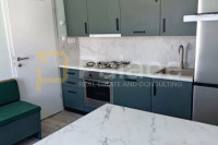 Vrsi : prodaja kuće prizemnice 1000 m od mora