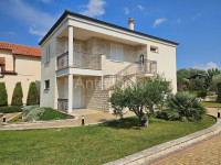 VRSI/ZUKVE - kuća na imanju od 1165  m2 - 2. red do mora