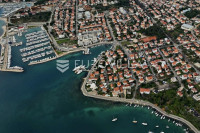 Zadar, Borik, Kuća i parcela 692 m² uz more, 70 m od mora