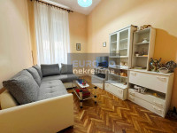 ZADAR/BRANIMIROVA OBALA- DVOSOBAN STAN S VELIKIM POTENCIJALOM 56 M2 !!