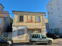 Zadar, Centar, samostojeća stoljetna kuća, 20 m od mora