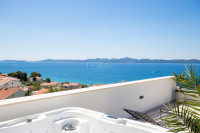 Zadar, Kožino, penthouse 110 m², krovna terasa, jacuzzi, spektakularan
