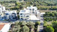 ZADAR, KOŽINO, STAN PRIZEMLJE 154,79 S BAZENOM