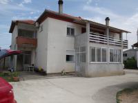 Zadar- KUĆA s 3 STANA 2x145/650m2 + garaža 56m2