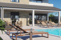 Zadar, Murvica, zemljište površine 830 m² s ishodovanom građevinskom d