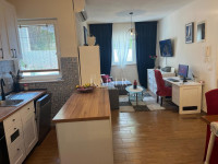 Zadar, Otok Pag - dvosobni apartman 48 m2, prvi red do mora