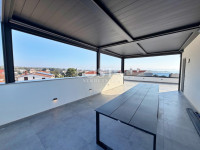 ZADAR, PETRČANE - Namješteni penthouse u blizini mora