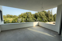 Zadar, Petrčane, trosoban stan na izvrsnoj lokaciji blizu mora