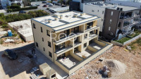 Zadar Plovanija moderan trosoban stan 67,54 m2 s vrtom NOVOGRADNJA