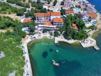 ZADAR, POSEDARJE - Hotel prvi red do mora! - Ekskluzivna lokacija!