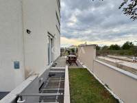 ZADAR, PRIVLAKA - Namješteni stan s vrtom 150 m od mora
