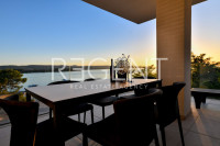 Zadar, Turanj – Luksuzna vila s apartmanima, prvi red do mora