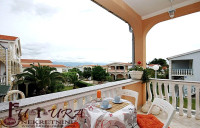 ZADAR - VIR (MALA SLATINA), PRODAJE SE KUĆA 300 M2, 6 APARTMANA!!! PRI