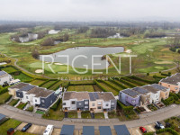 Zagreb, Blato – Kuća u nizu s vrtom