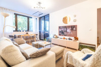 Zagreb, Britanac prekrasan trosoban stan 75 m² sa garažom
