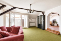 Zagreb, Britanski trg, cijela etaža 260 m², za adaptaciju