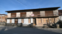 Zagreb, Čučerska cesta, dvije kuće na izvrsnoj lokaciji