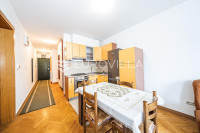 Zagreb, Donje Svetice, trosoban stan 52 m² s garažom