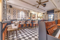 Zagreb, Donji grad, ulični poslovni prostor / lokal 111 m2