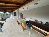 Zagreb, Drenčec, stambeno-poslovna kuća, 255m2, investicija