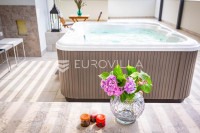 Zagreb, Dubrava, luksuzan PENTHOUSE s terasom i jaccuzijem