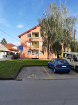 Gajnice, trosobni dvoetažni stan (u naravi četverosobni)  s parkingom