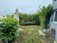 Zagreb, Gajnice, komforan dvosoban stan, 105 m², vrt, garaža