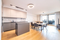 Zagreb, Heinzelova, četverosoban stan 128 m² s garažom