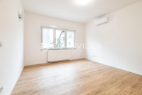 Zagreb, Jarun, uređen peterosoban stan površine 116,04 m²