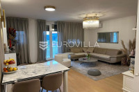 Zagreb, Kennedyev trg, moderan trosoban stan površine 82,1 m² s garažn