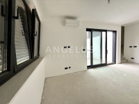 Zagreb, Maksimir - dvoetažni penthouse s terasom i parkingom
