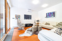 Zagreb, Maksimir, prekrasan dvoetažan stan 140m2 + 2 garaže + vrt + ja