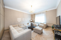 Zagreb, Maksimir, stambeno, poslovna zgrada 602 m², pomoćni objekt 43