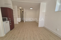 Zagreb, Mlinovi, garsonijera 34 m²