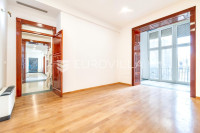 Zagreb, Palmotićeva, funkcionalan poslovni prostor površine 240 m²