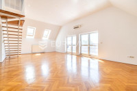 Zagreb, Pantovčak, Pavlinovićeva, dvoetažni peterosoban stan sa balkon