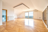 Zagreb, Podsused prekrasna obiteljska kuća 250m2 na parceli 4000m2