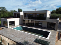 ISTRA - POREČ - USKORO GOTOVA - LUKSUZNA VILLA!