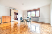 Zagreb, Prečko, atraktivan trosoban stan u kući NKP 120 m2