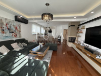 Zagreb, Sesvete, luksuzno uređen 4S stan s terasom i vrtom, NKP 120 m²