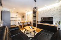 Zagreb, Špansko, atraktivan četverosoban stan 69 m² 22 m² natkrivene t