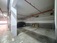 Zagreb, Špansko dva garažna parirna mjesta NKP 8,64 m2