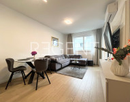Zagreb, Špansko – stan 44 m², 2. kat, lift i loggia