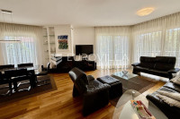 Zagreb, Srebrnjak četverosoban 140m2 + dva parkirna mjesta u garaži