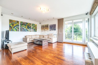 Zagreb, Srebrnjak, prostran četverosoban stan 139 m², terasa, 2 parkin